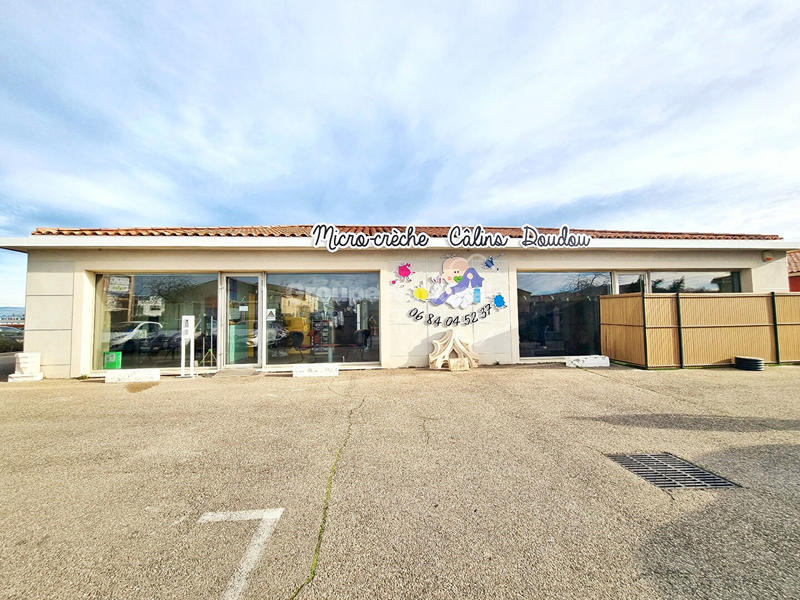 Local commercial - 181 m²