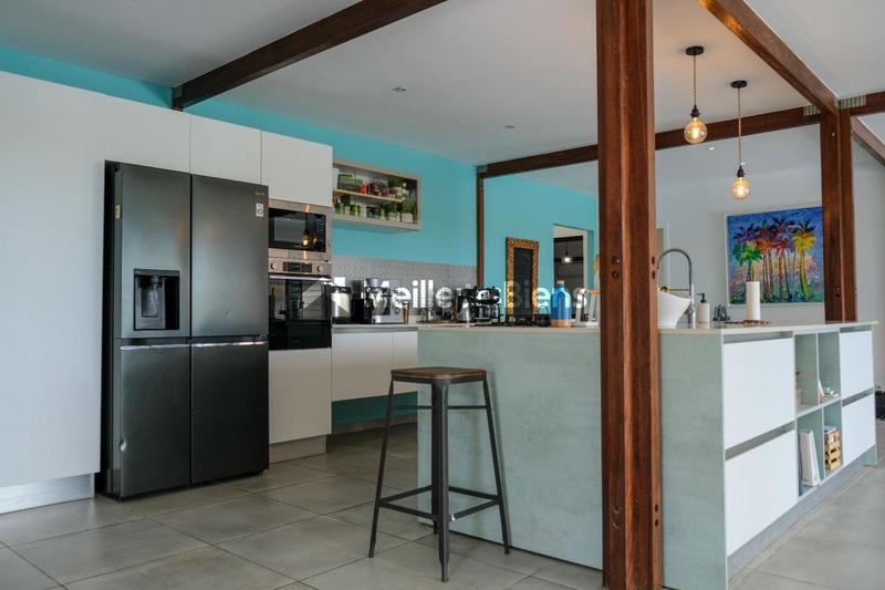 Maison - 198 m² - 7 pièces