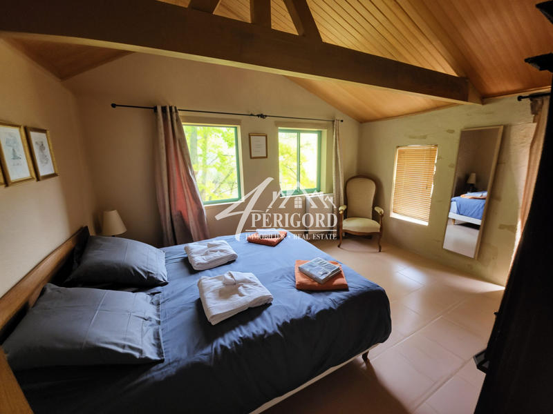 Maison ancienne - 225 m² - 9 pièces