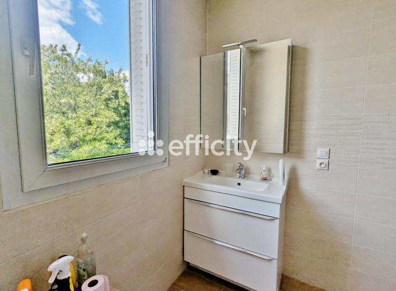 Maison - 142 m² - 7 pièces