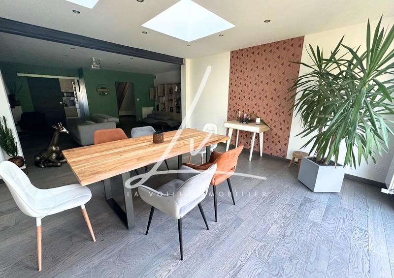 Maison - 150 m² - 6 pièces