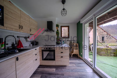 Maison - 143 m² - 6 pièces