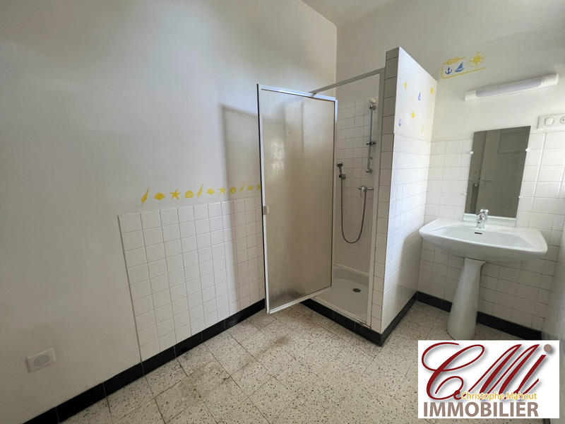 Maison - 180 m² - 7 pièces