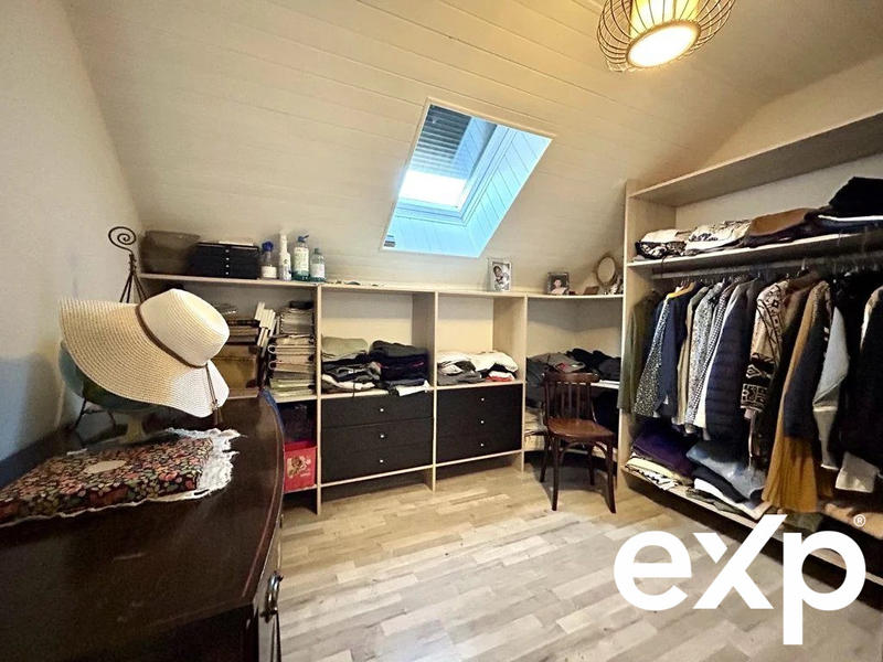 Maison - 204 m² - 6 pièces