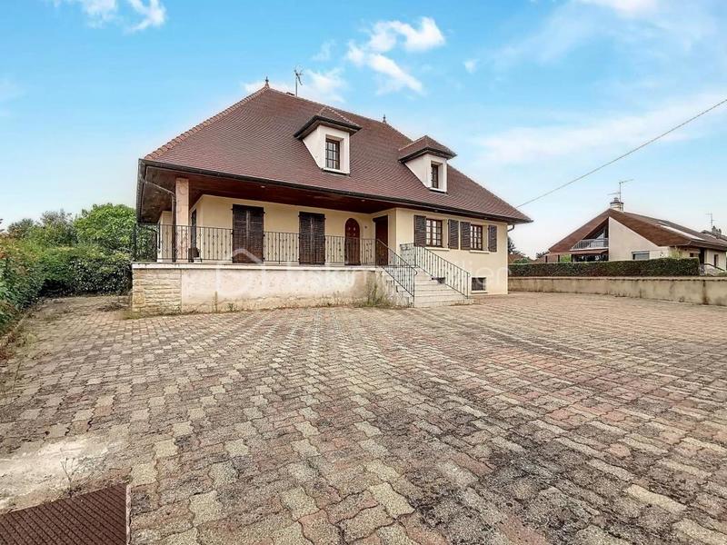 Maison d'architecte - 234 m² - 7 pièces