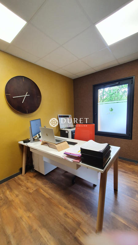 Bureau - 148 m²