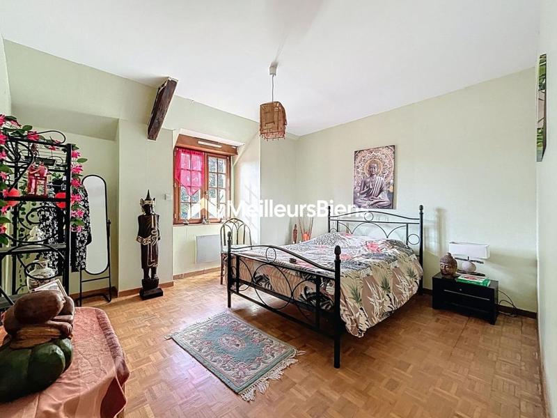 Maison - 230 m² - 10 pièces