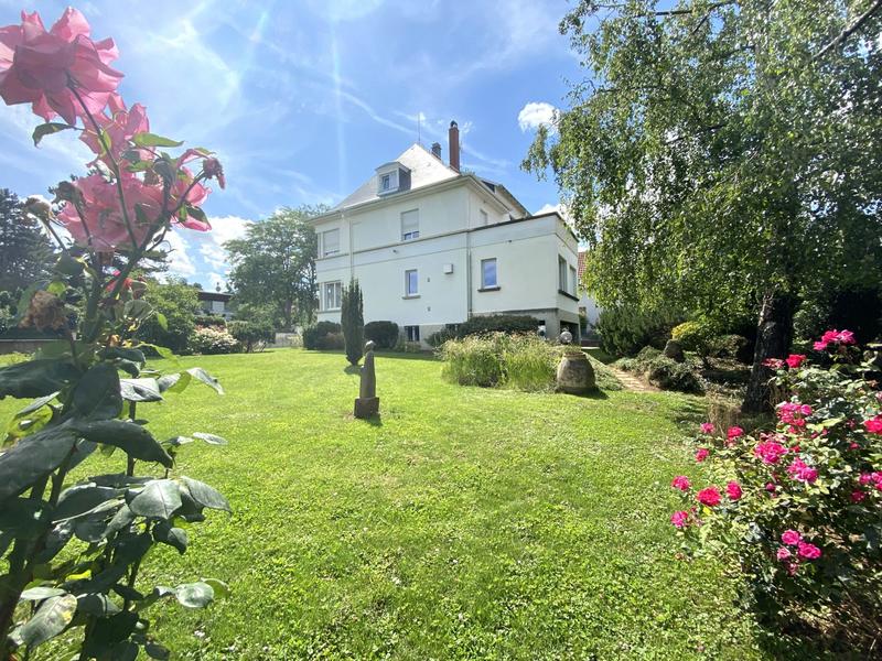 Villa - 277 m² - 6 pièces