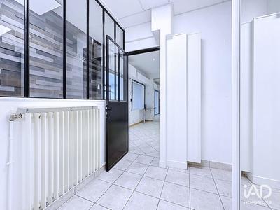 Bureau - 67 m² - 4 pièces