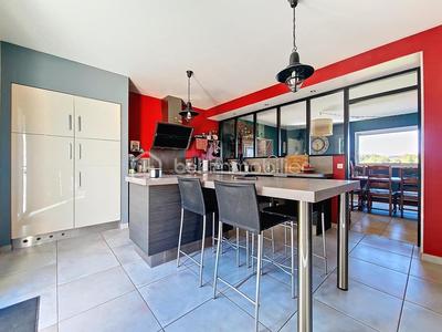 Maison - 176 m² - 5 pièces