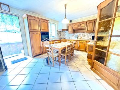 Maison - 172 m² - 8 pièces