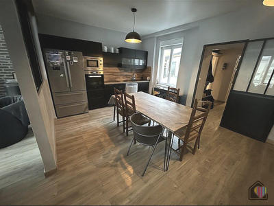 Appartement - 126 m² - 6 pièces