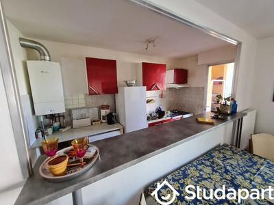 Chambre - 13 m² - 1 pièce