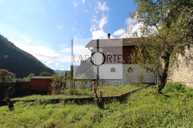 Maison de village - 209 m² - 10 pièces