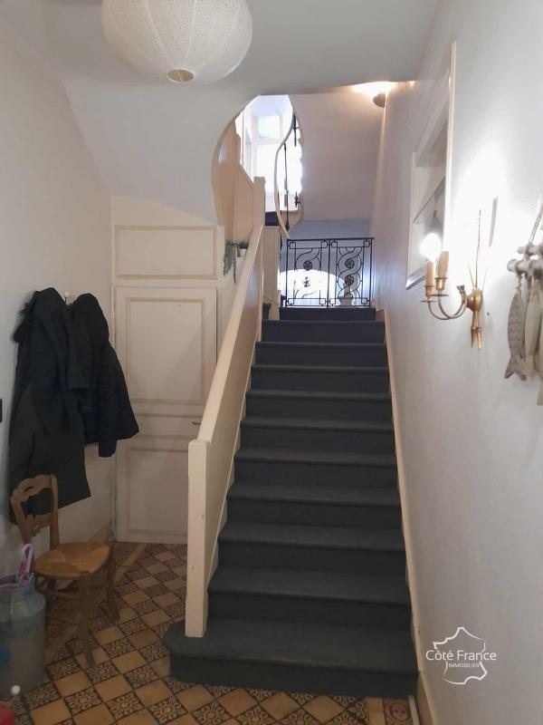 Propriété - 300 m² - 11 pièces