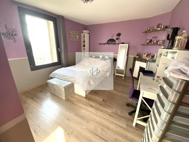 Maison - 362 m² - 14 pièces