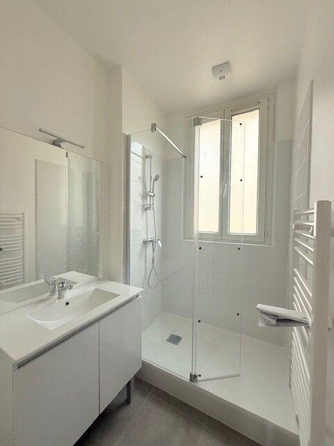 Appartement - 80 m² - 5 pièces