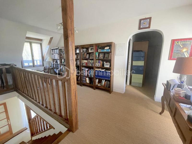 Maison traditionnelle - 165 m² - 7 pièces