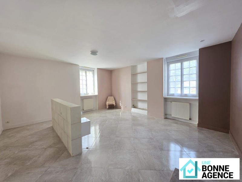 Maison - 223 m² - 8 pièces