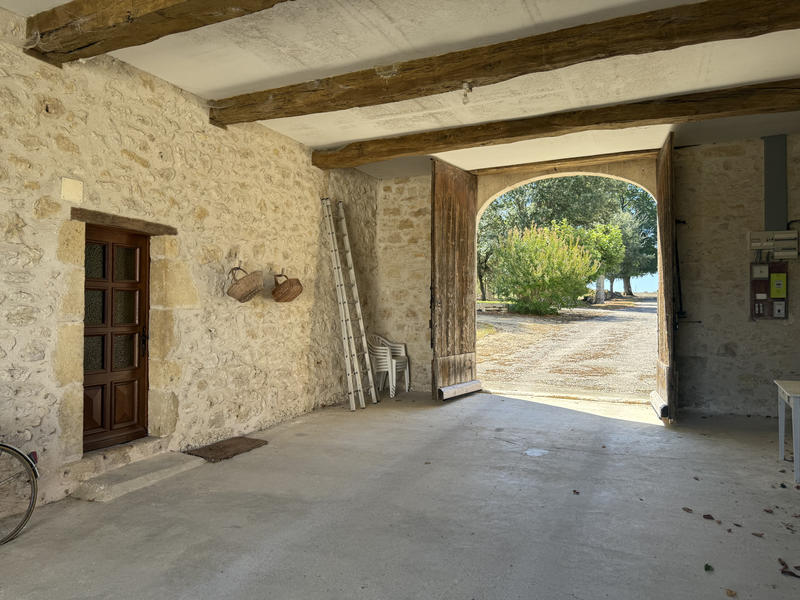 Maison - 400 m² - 12 pièces