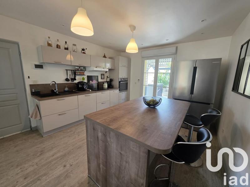 Maison - 181 m² - 8 pièces