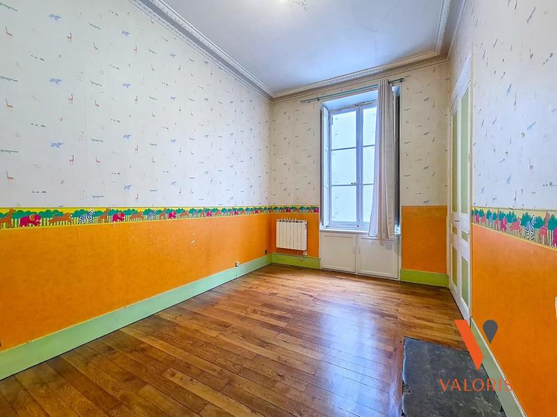 Appartement - 170 m² - 6 pièces