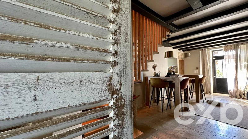 Maison - 207 m² - 9 pièces