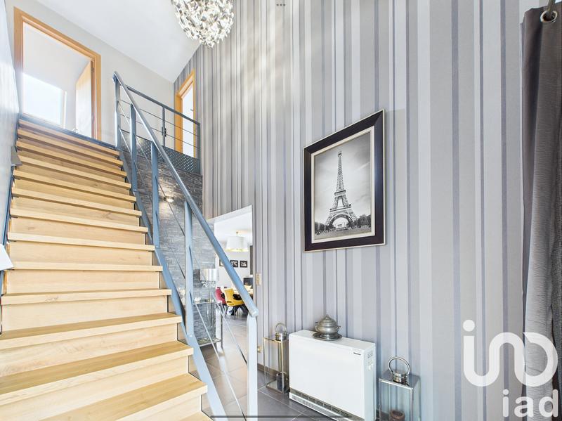 Maison - 213 m² - 6 pièces