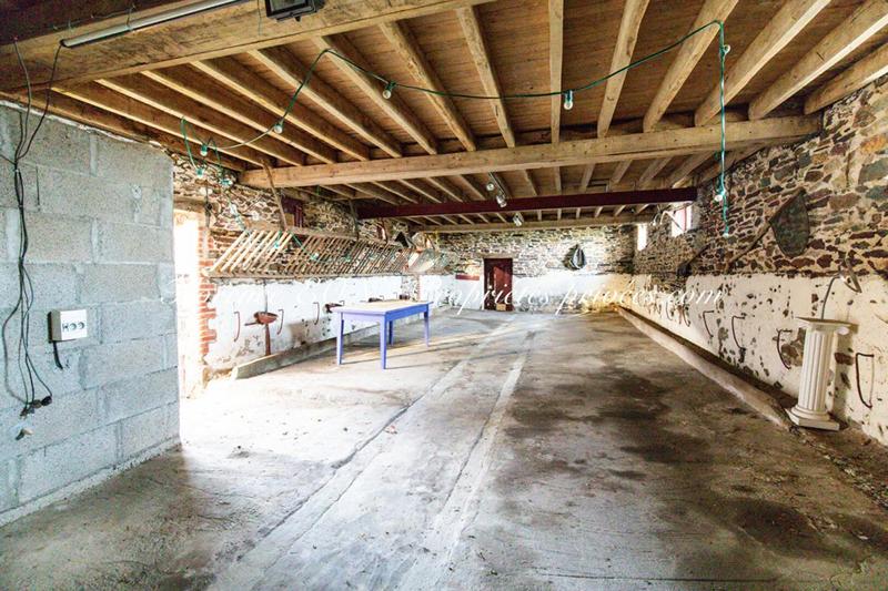 Maison - 225 m² - 7 pièces