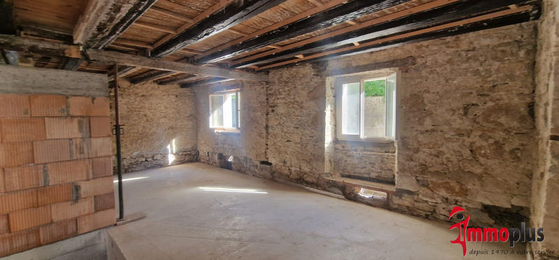 Maison - 210 m² - 5 pièces