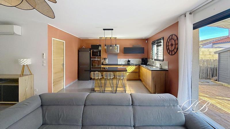 Maison - 90 m² - 4 pièces