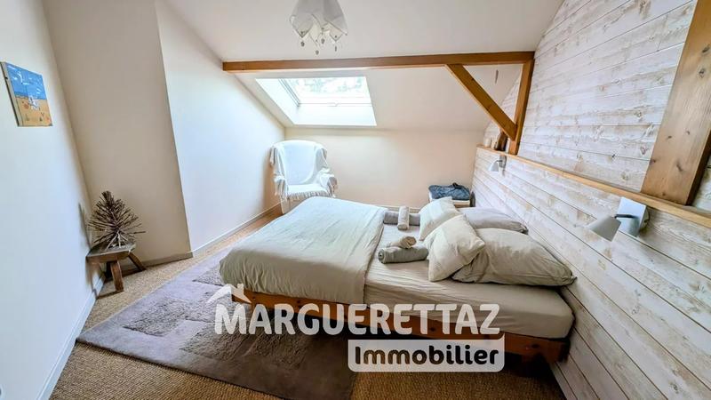 Maison - 266 m² - 8 pièces