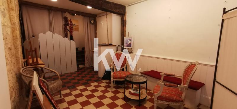 Immeuble mixte - 52 m²