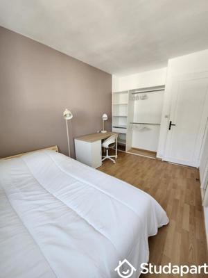 Chambre - 10 m² - 1 pièce