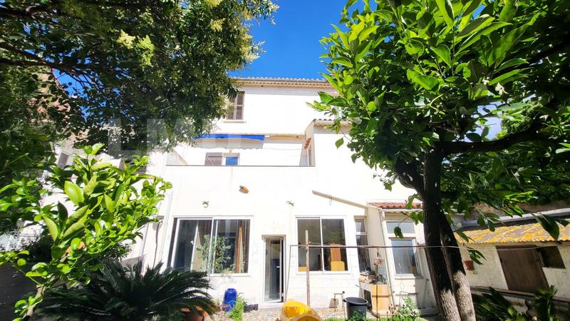 Maison de ville - 200 m² - 9 pièces