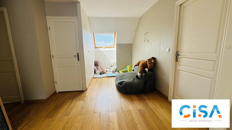 Maison - 186 m² - 7 pièces