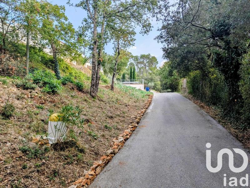 Maison - 230 m² - 8 pièces