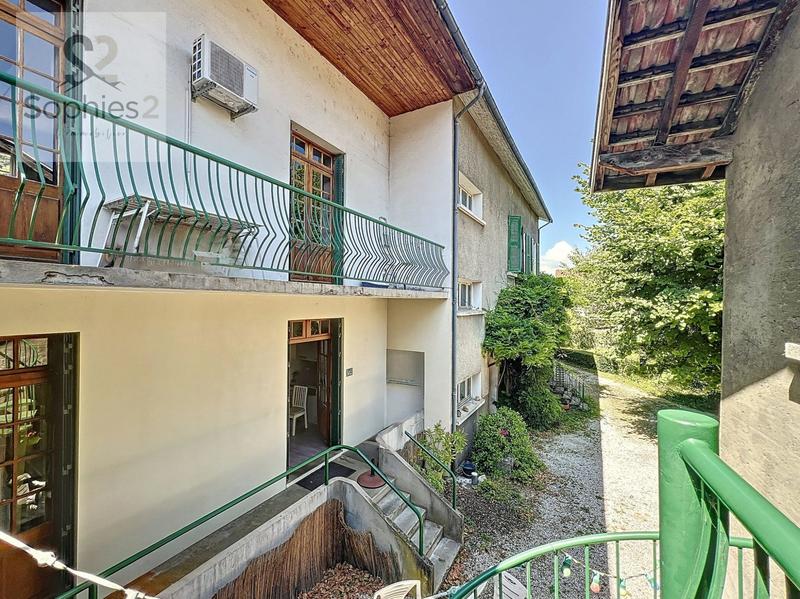 Maison - 226 m² - 9 pièces