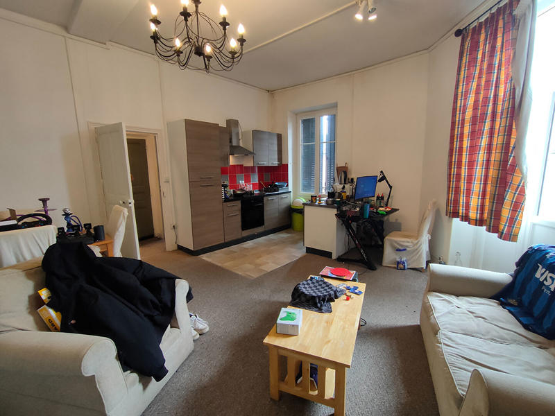 Maison - 300 m² - 10 pièces