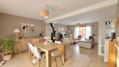 Maison - 150 m² - 8 pièces