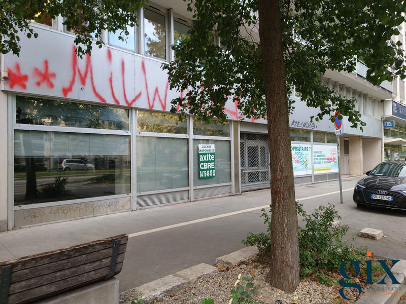 Local commercial - 363 m²