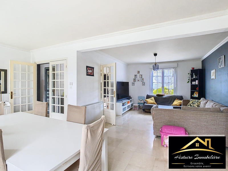 Maison traditionnelle - 125 m² - 8 pièces