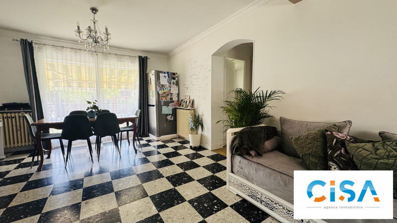 Maison - 90 m² - 6 pièces