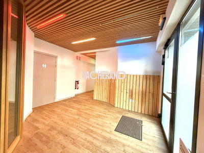 Local d'activités - 75 m²