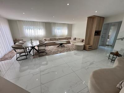 Villa - 145 m² - 5 pièces