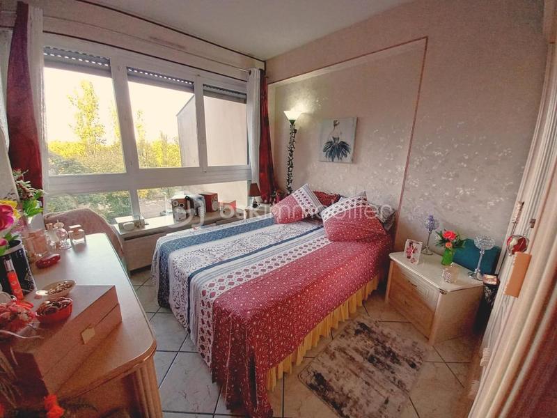 Appartement - 82 m² - 4 pièces