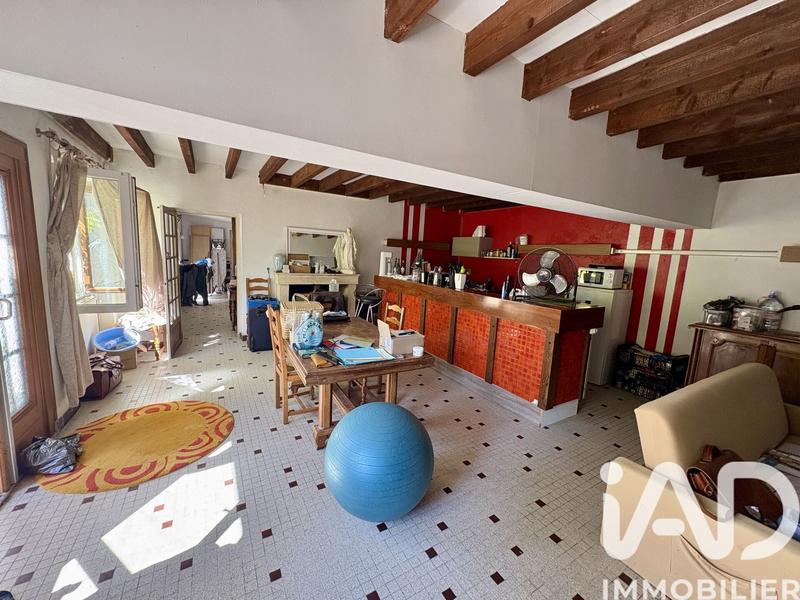 Maison - 345 m² - 8 pièces