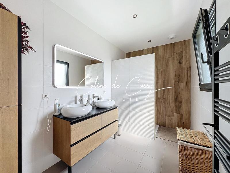 Maison - 176 m² - 6 pièces