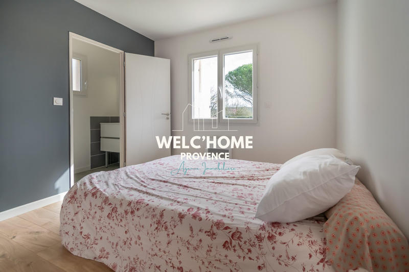 Villa - 100 m² - 5 pièces