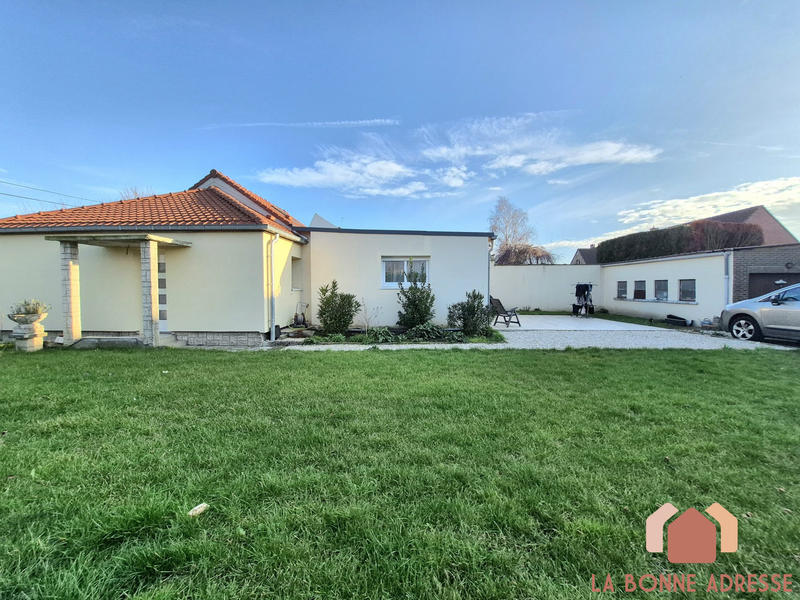 Maison - 90 m² - 4 pièces